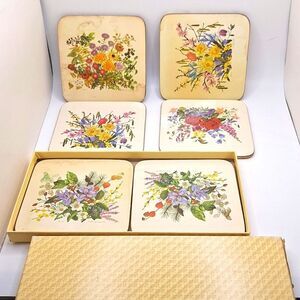 Vintage floral coasters Clover leaf  flower place settings